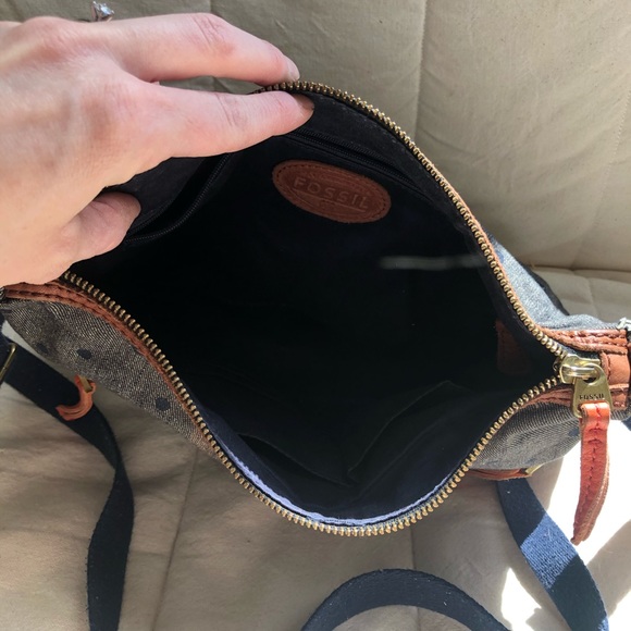 Fossil Brand crossbody purse - Picture 2 of 4